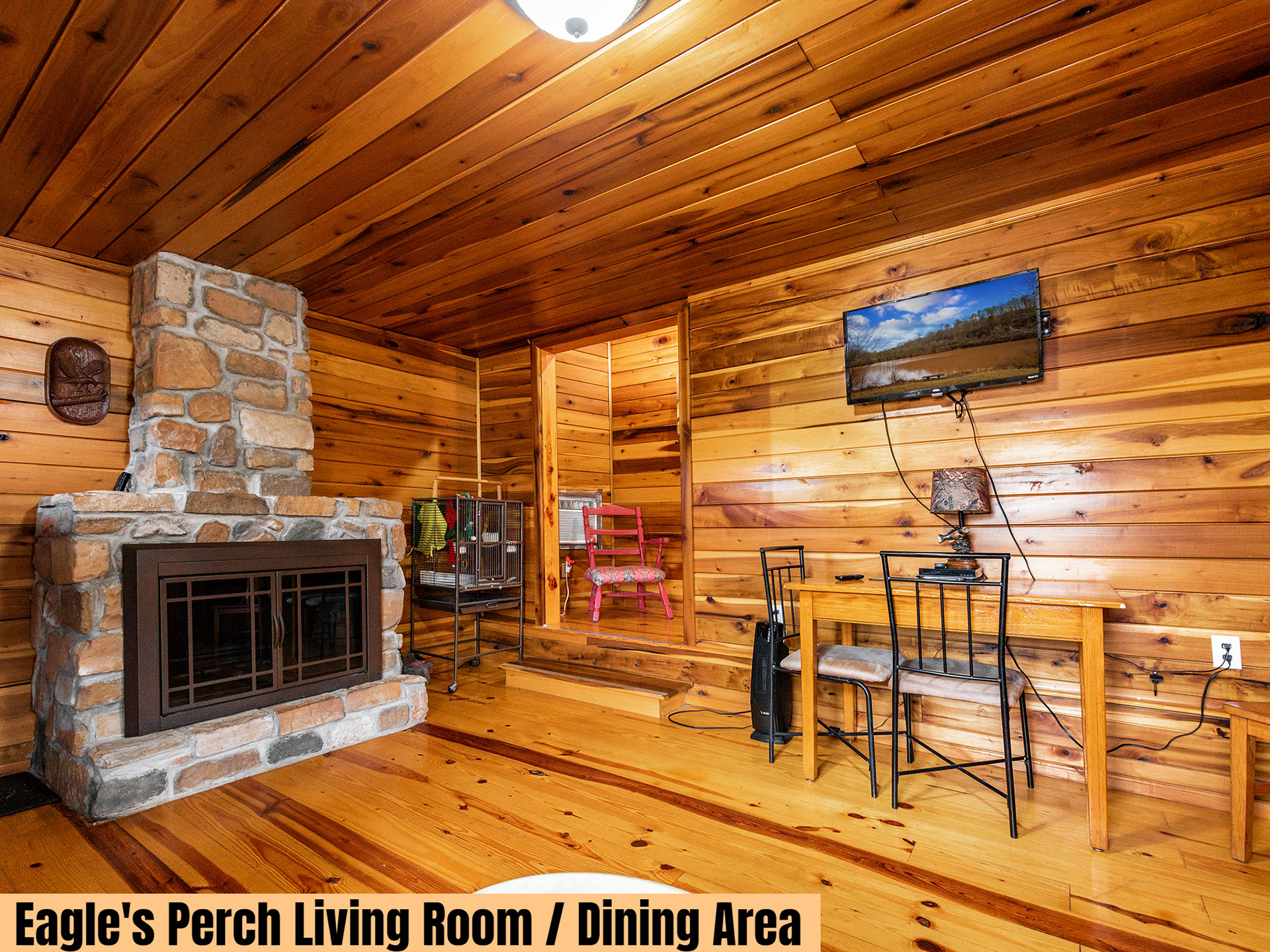 Statts Mills Campground and Cabins - Eagle's Perch Cabin