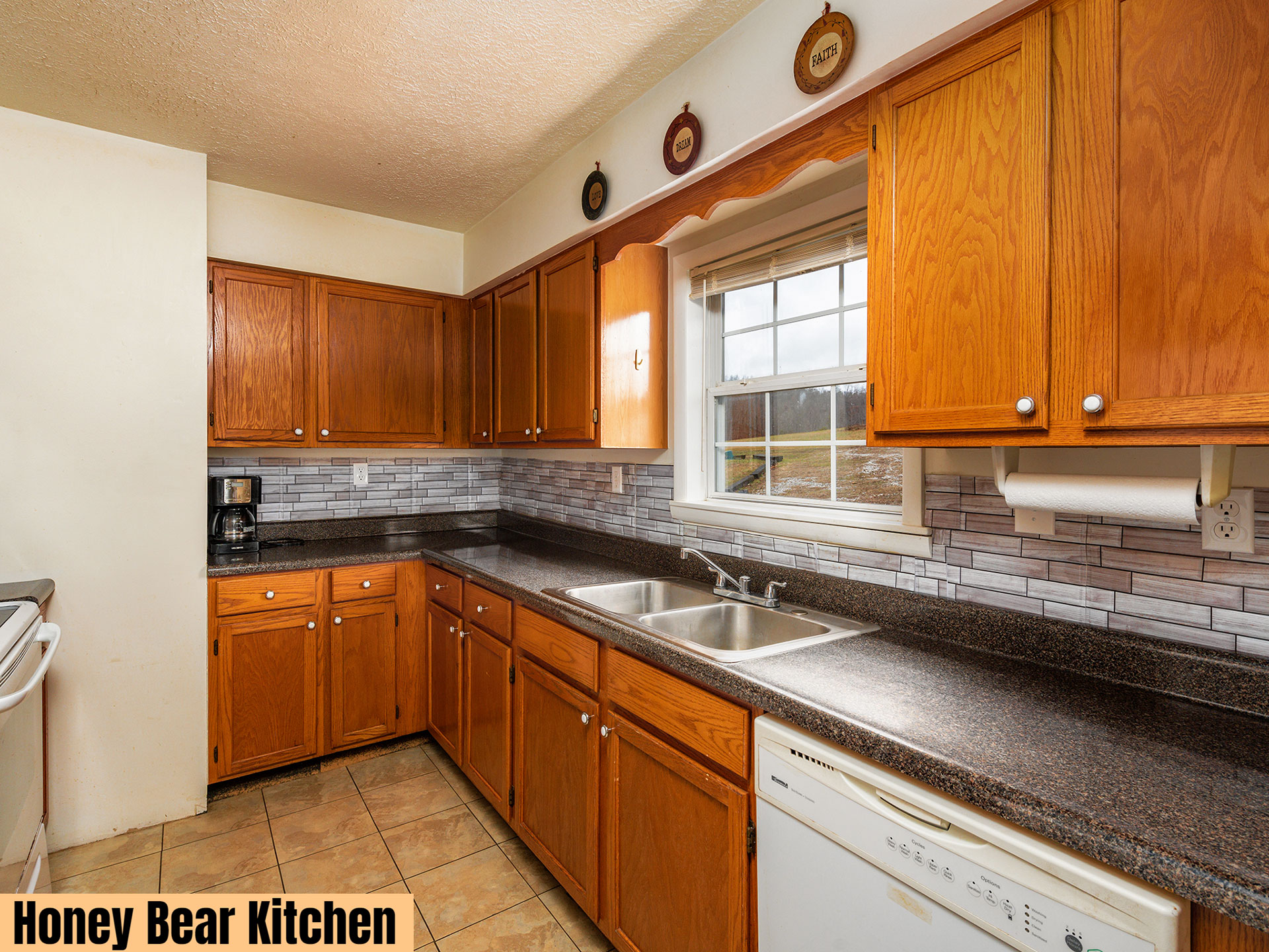 Statts Mills Campground and Cabins - Honey Bear Cabin