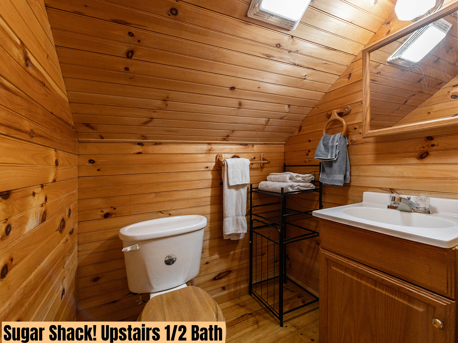 Statts Mills Campground and Cabins - Sugar Shack Cabin