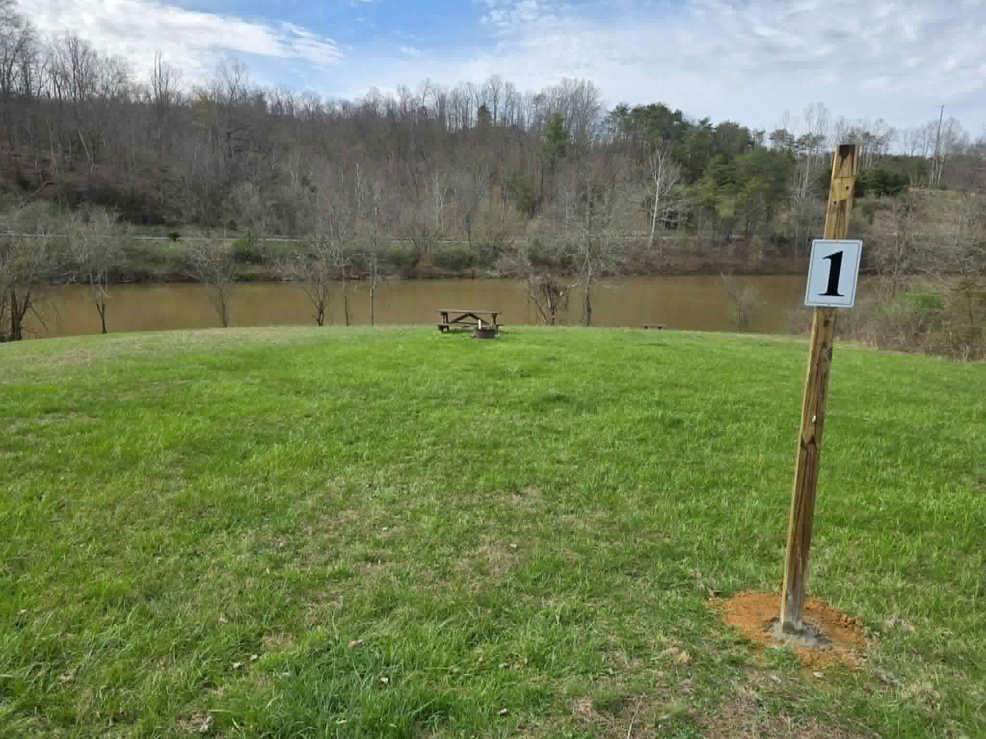 Statts Mills Campground and Cabins - Tent Sites and Camper Sites