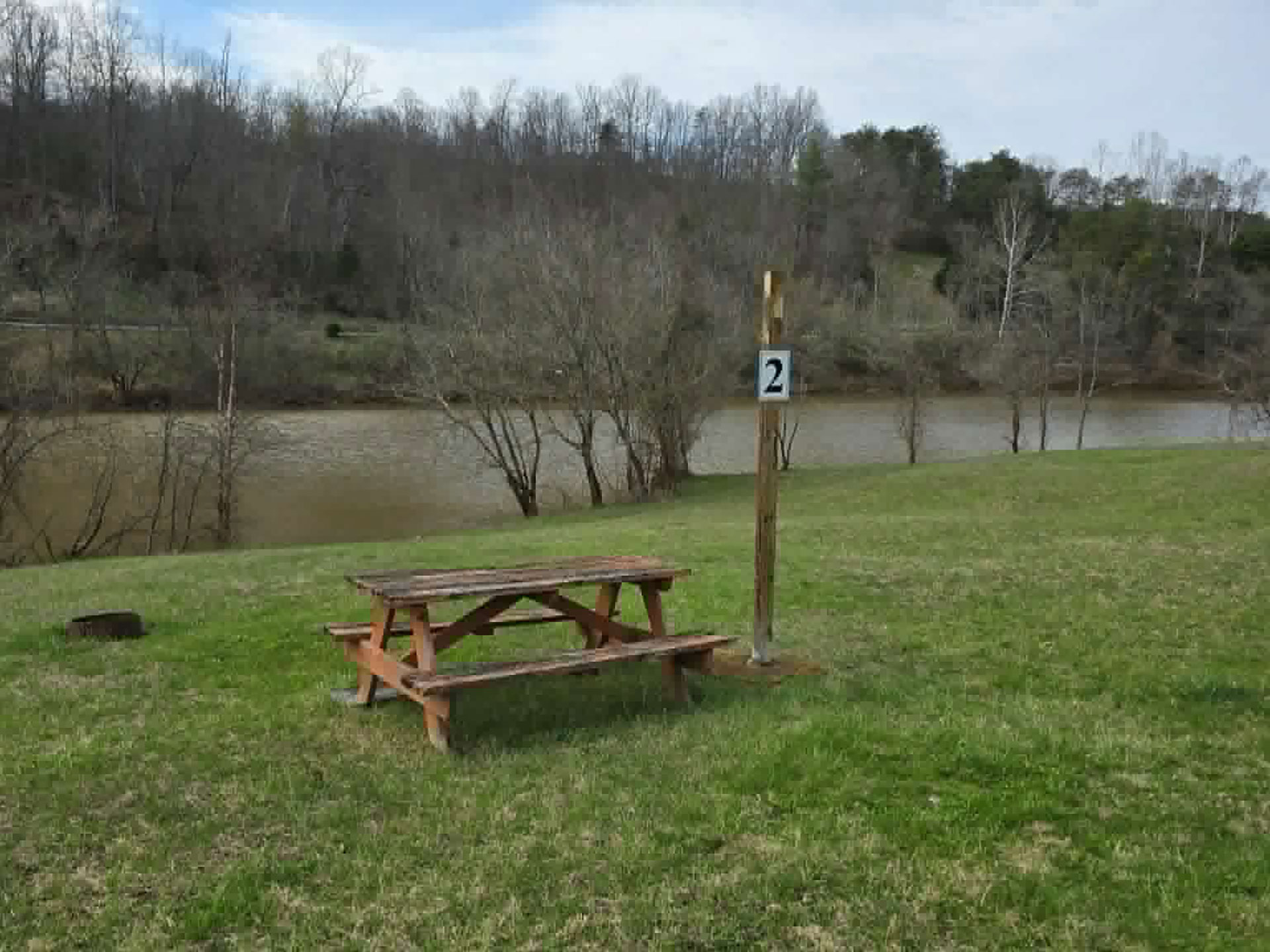 Statts Mills Campground and Cabins - Tent Sites and Camper Sites