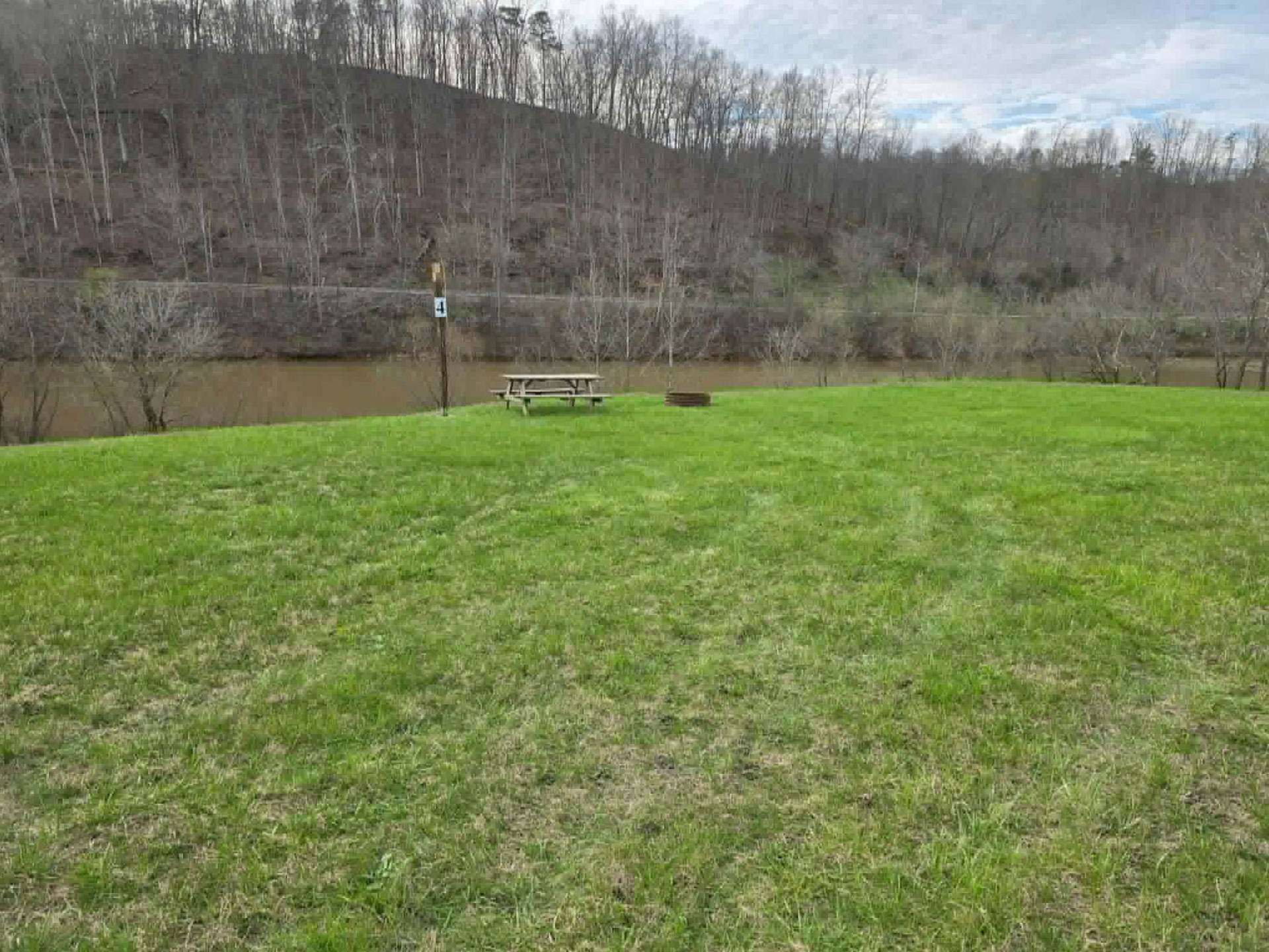 Statts Mills Campground and Cabins - Tent Sites and Camper Sites